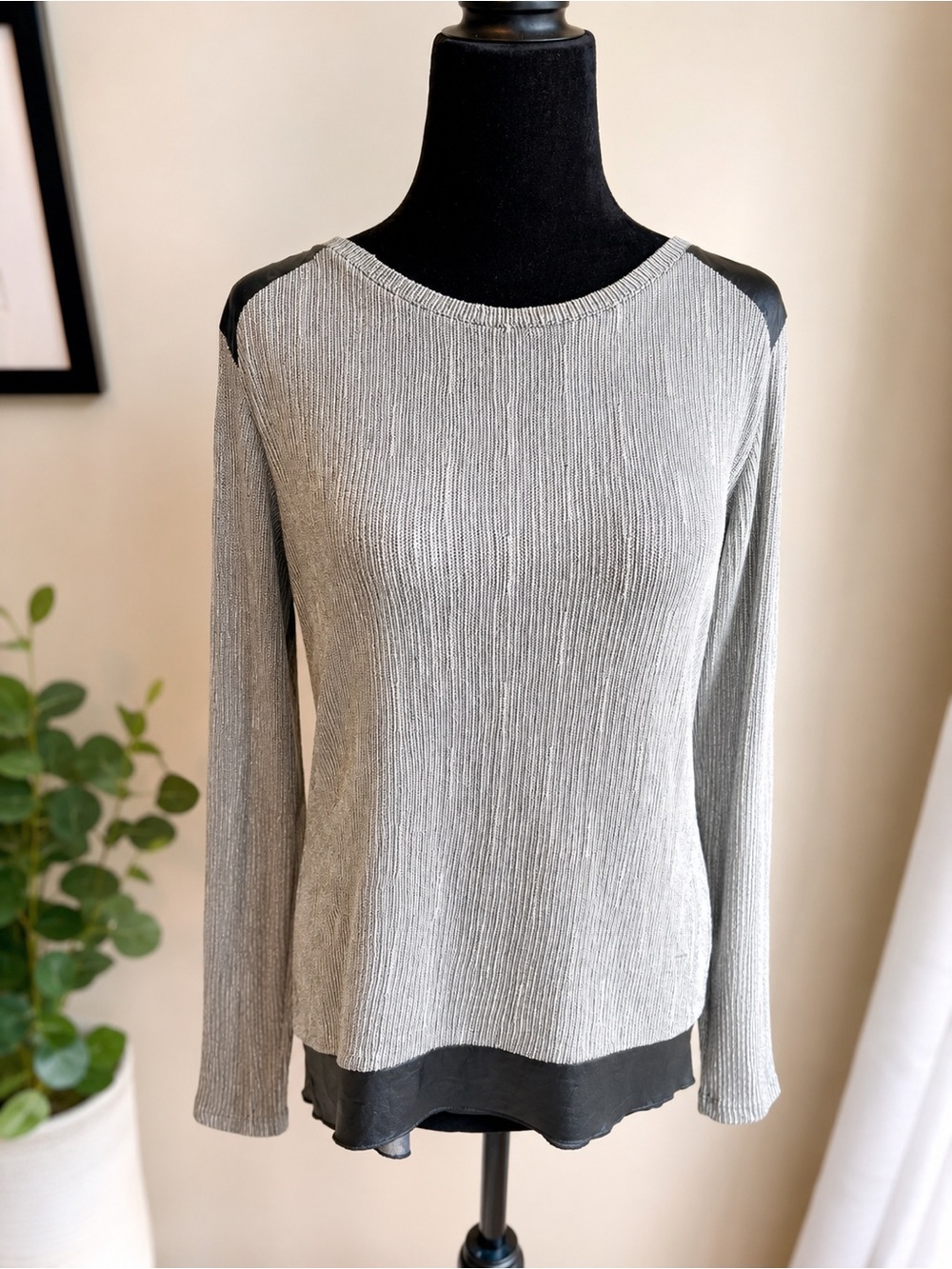 Generation Love Silver Metallic Faux Leather Accent Top Long Sleeve Size Medium
